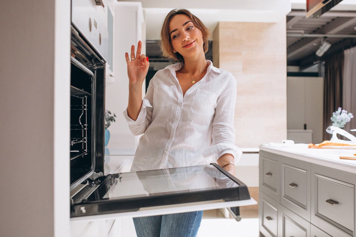What to Do With a Broken Refrigerator, Repair or Replace?